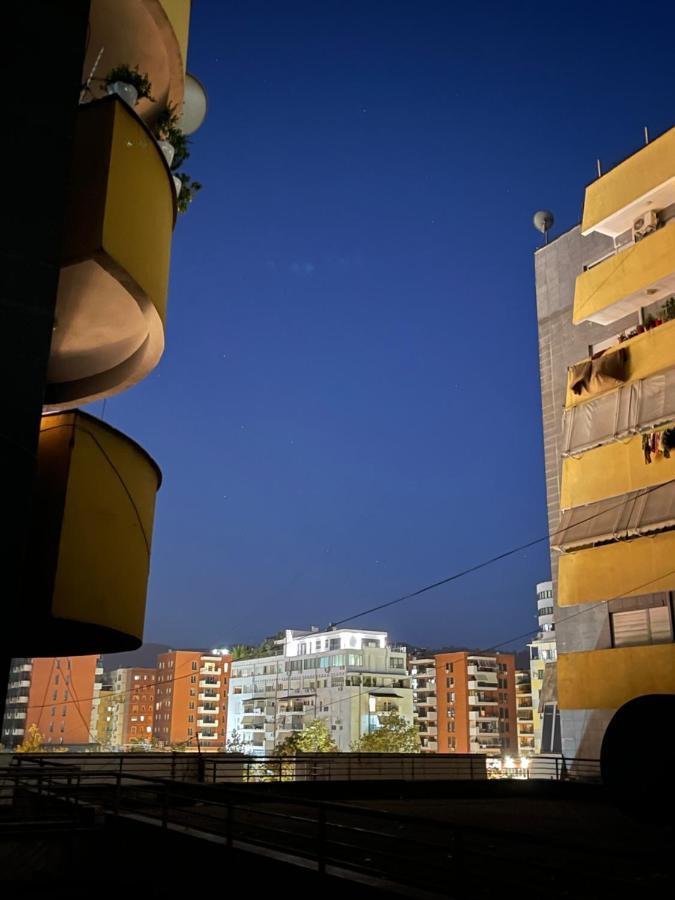 Condor Center Tirana Apartment Buitenkant foto