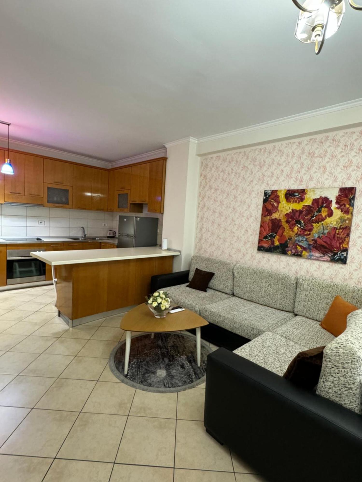 Condor Center Tirana Apartment Buitenkant foto
